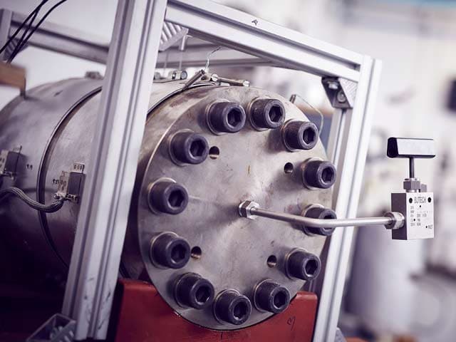 Hydrogen permeation testing at Element